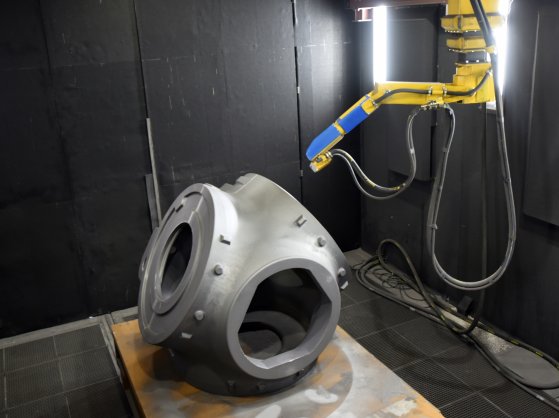 robot sabbiatura Blastman turbina eolico - automazione e risparmio energetico - solmeri italia